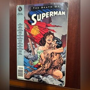 DC Comics The Death of Superman - Red, Blue, Yellow, Black